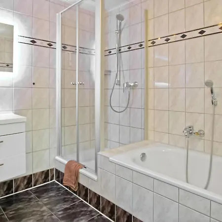 Apartment Ferienwohnung Zislow *